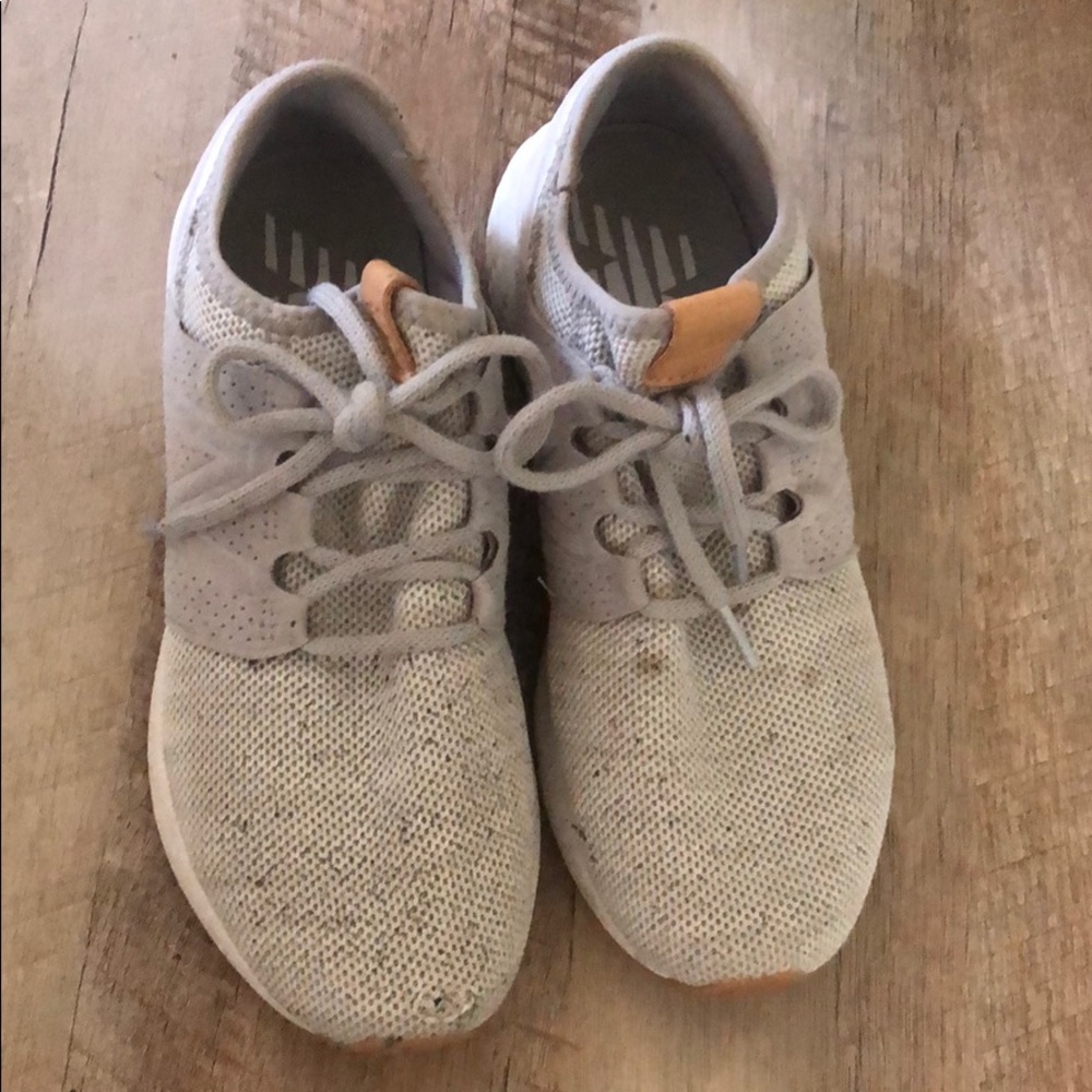Gray new balance shoes women’s